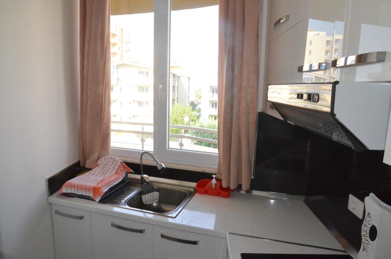 Everest Apartments Shengjin Exterior photo