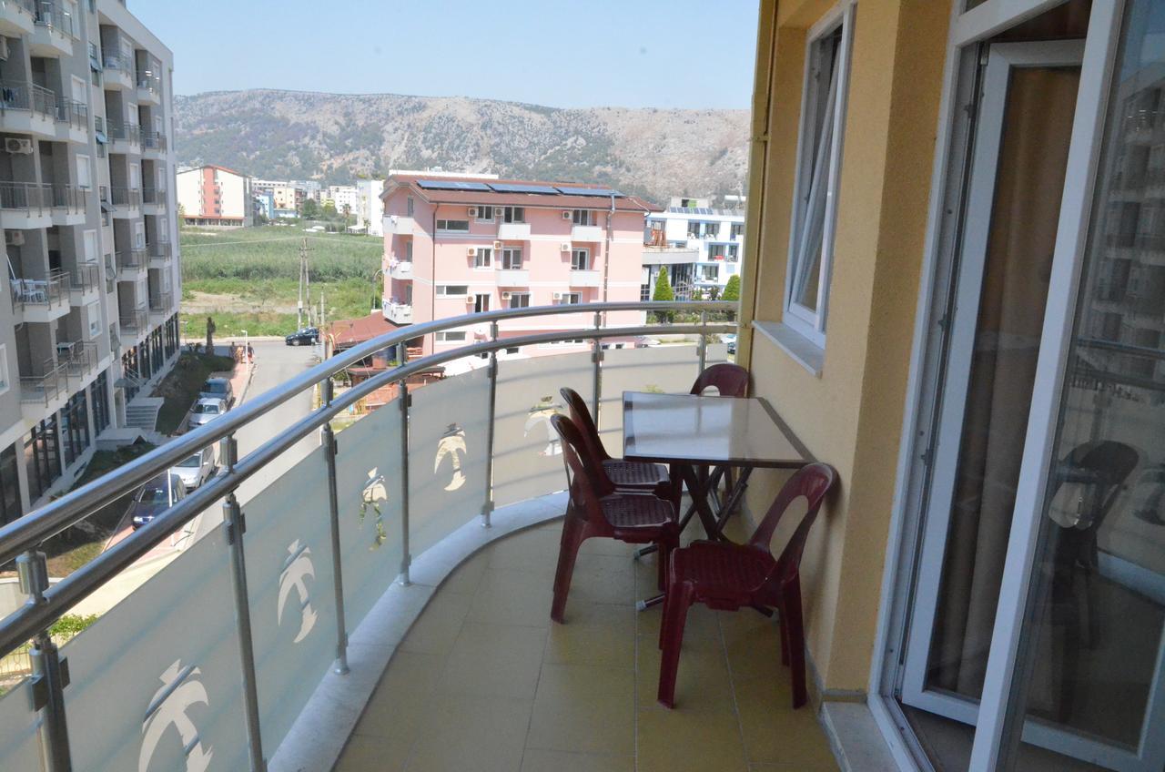 Everest Apartments Shengjin Exterior photo